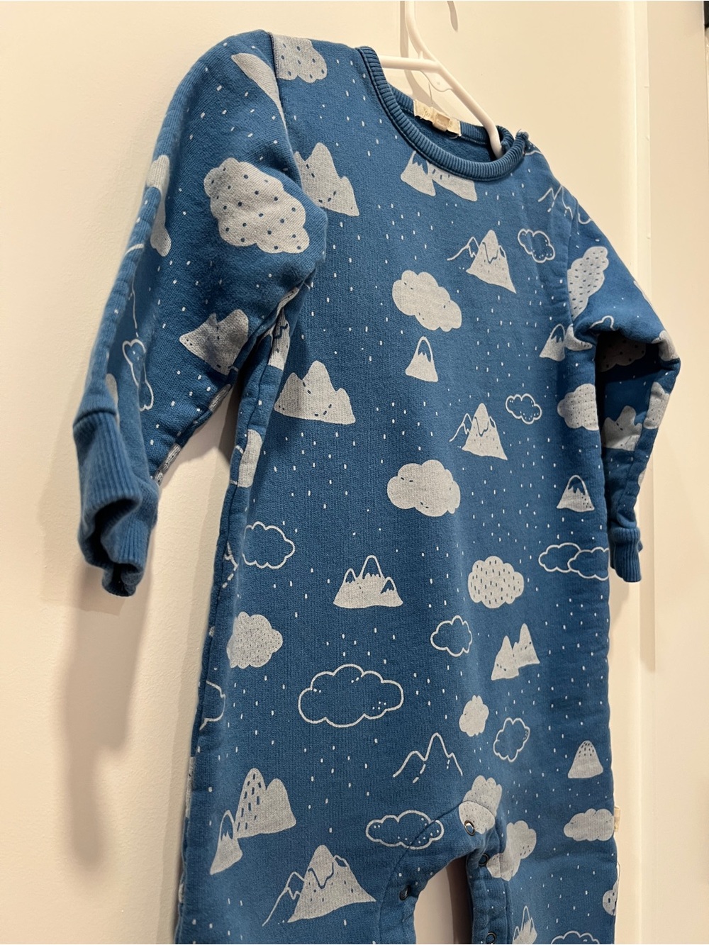 Red Caribou Blue Cloud Mountain Print Romper 12-18M Long Sleeve One Piece